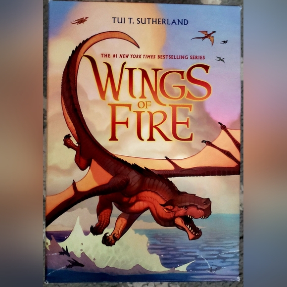 Wings of Fire Library of Books 1-5 - Picture 9 of 11